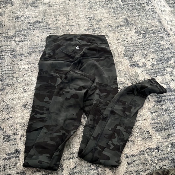 Camo lululemon leggings EUC - Picture 3 of 6